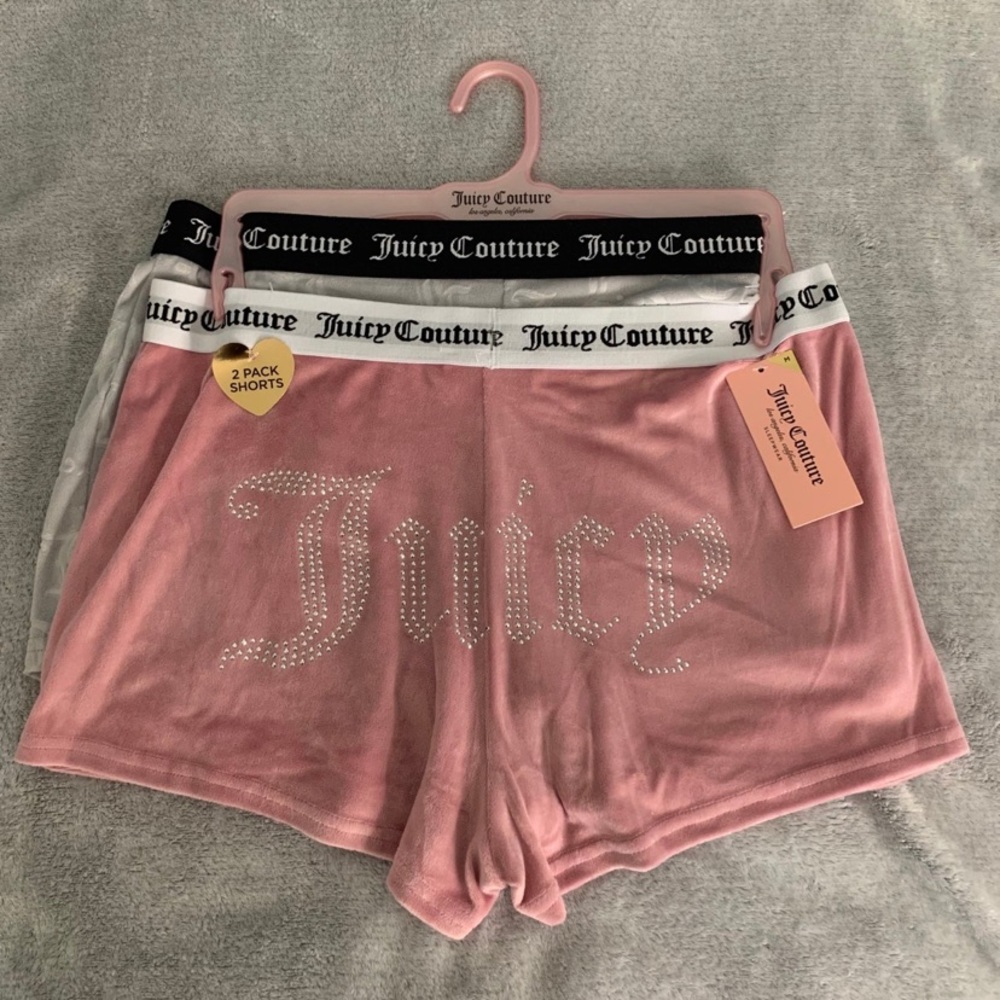 SOLD Juicy Couture 2 piece velour shorts